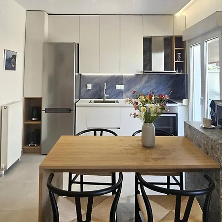 Διαμέρισμα New Sub-penthouse Gem - Walk To Metro & Waterfront *