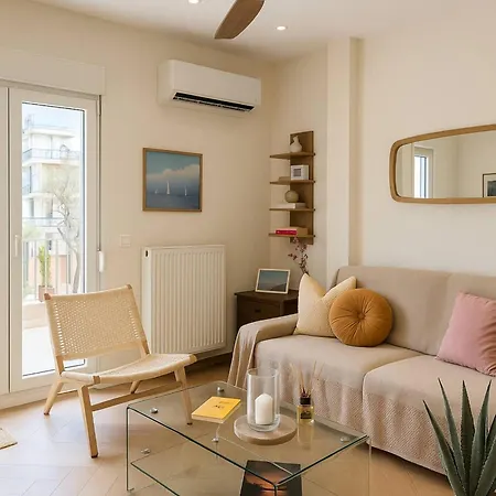 New Sub-penthouse Gem - Walk To Metro & Waterfront *